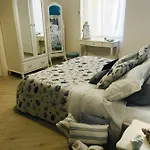 灯塔度假屋 *